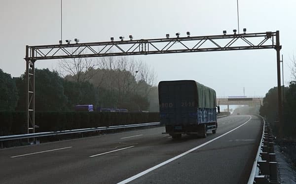 不停車(chē)稱(chēng)重檢測(cè)系統(tǒng)