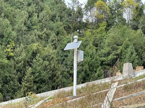巴中市恩陽區(qū)水利局2022年地方一般債券小型水庫安全運(yùn)行大壩安全監(jiān)測項(xiàng)目現(xiàn)場（圖3）