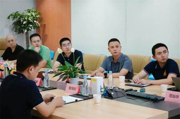福建廣電網絡集團廈門分公司副總經理陳東陽一行蒞臨四信參觀交流座談會現場圖2